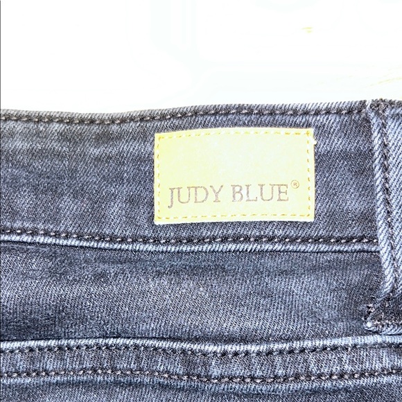 Judy Blue Black Skinny Jeans with Distressing Size 11/30 - Picture 13 of 13